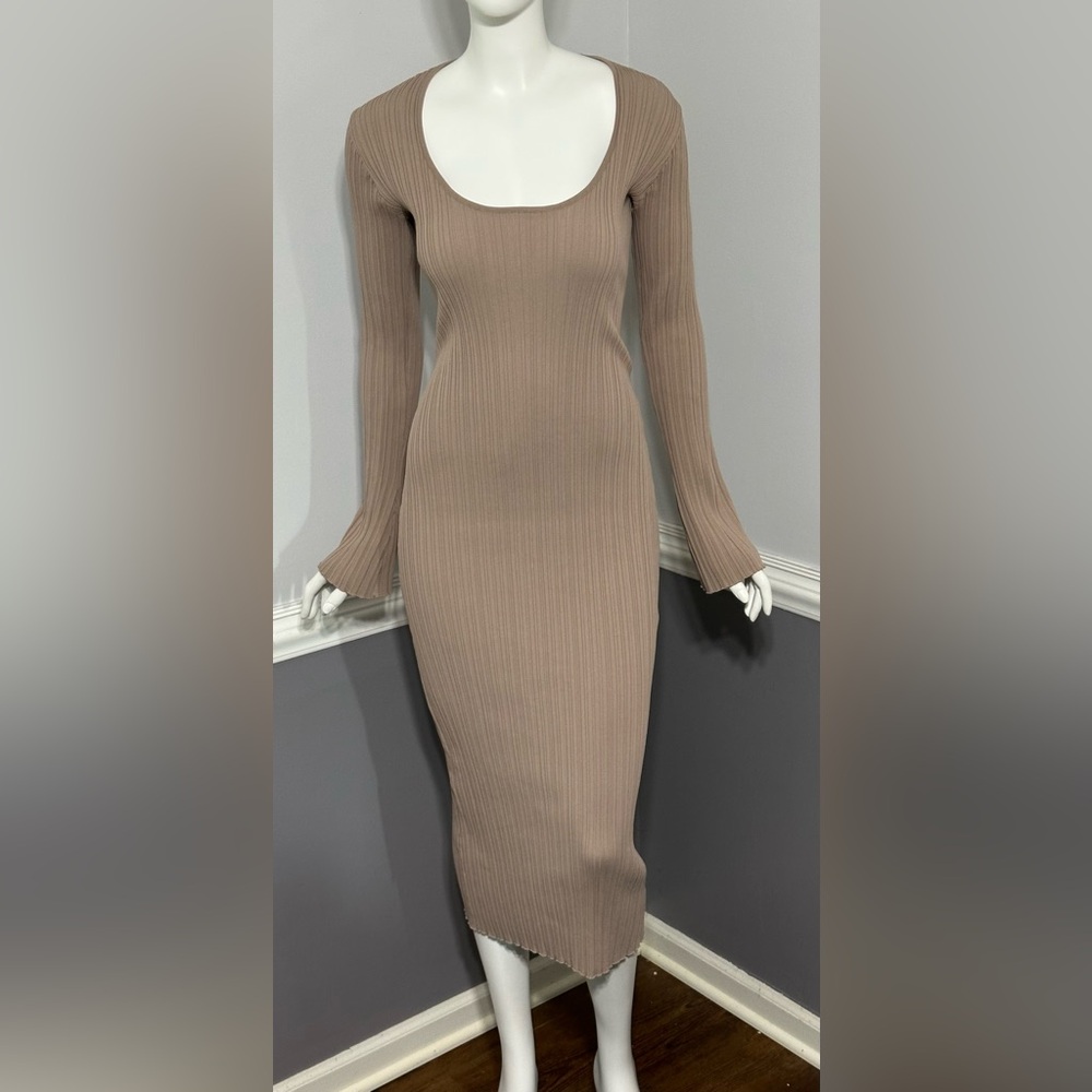 WAYF Alexi Long Sleeve Ribbed Dress Midi Bodycon Medium Beige Tan